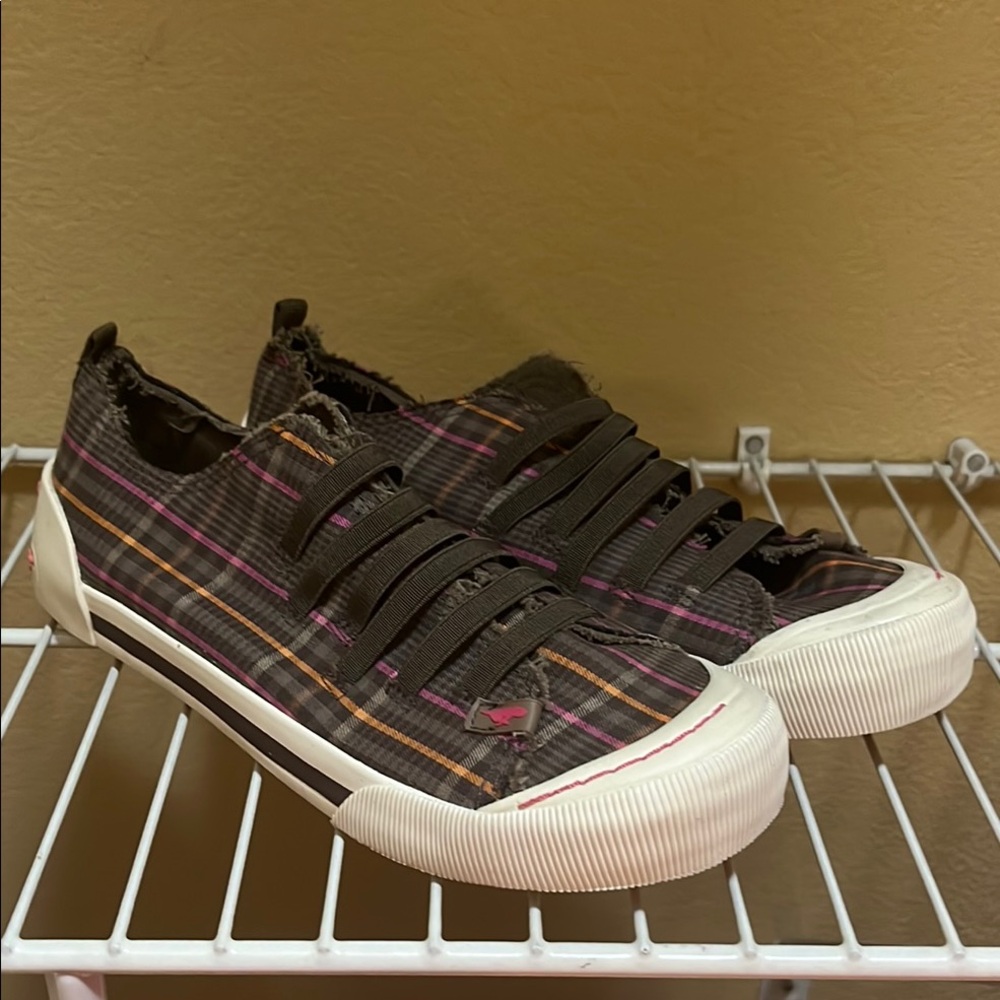 Rocket Dog Pull-on Plaid Sneakers with White Rubber Soles